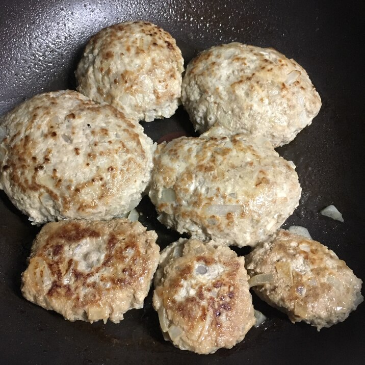 牛豚鶏肉のハンバーグ